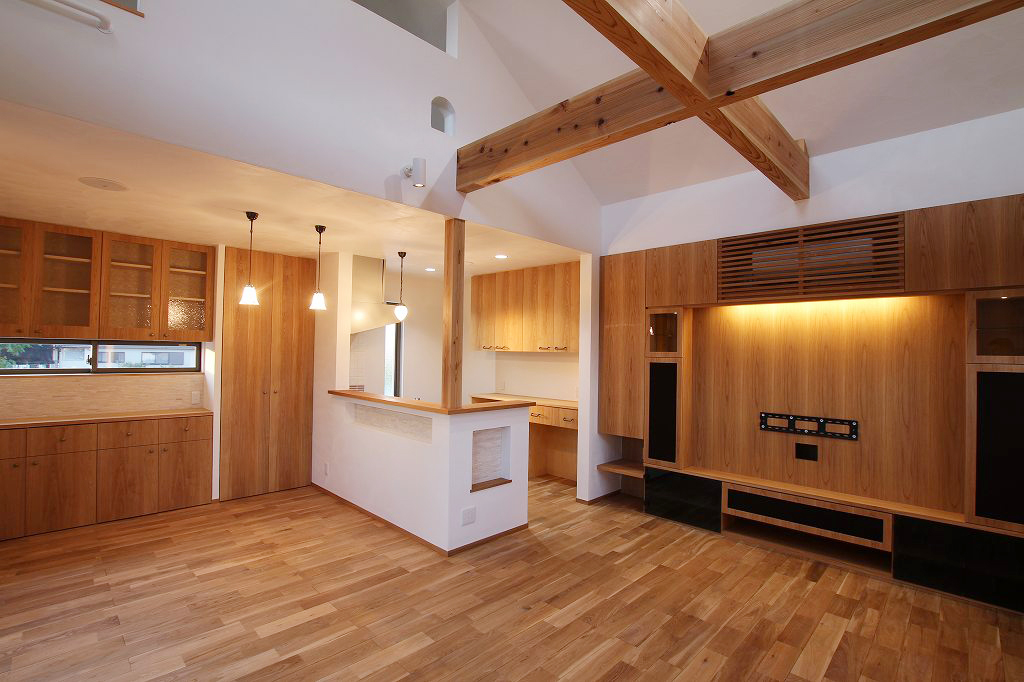 施工写真1枚目　猫と暮らす、オークの家