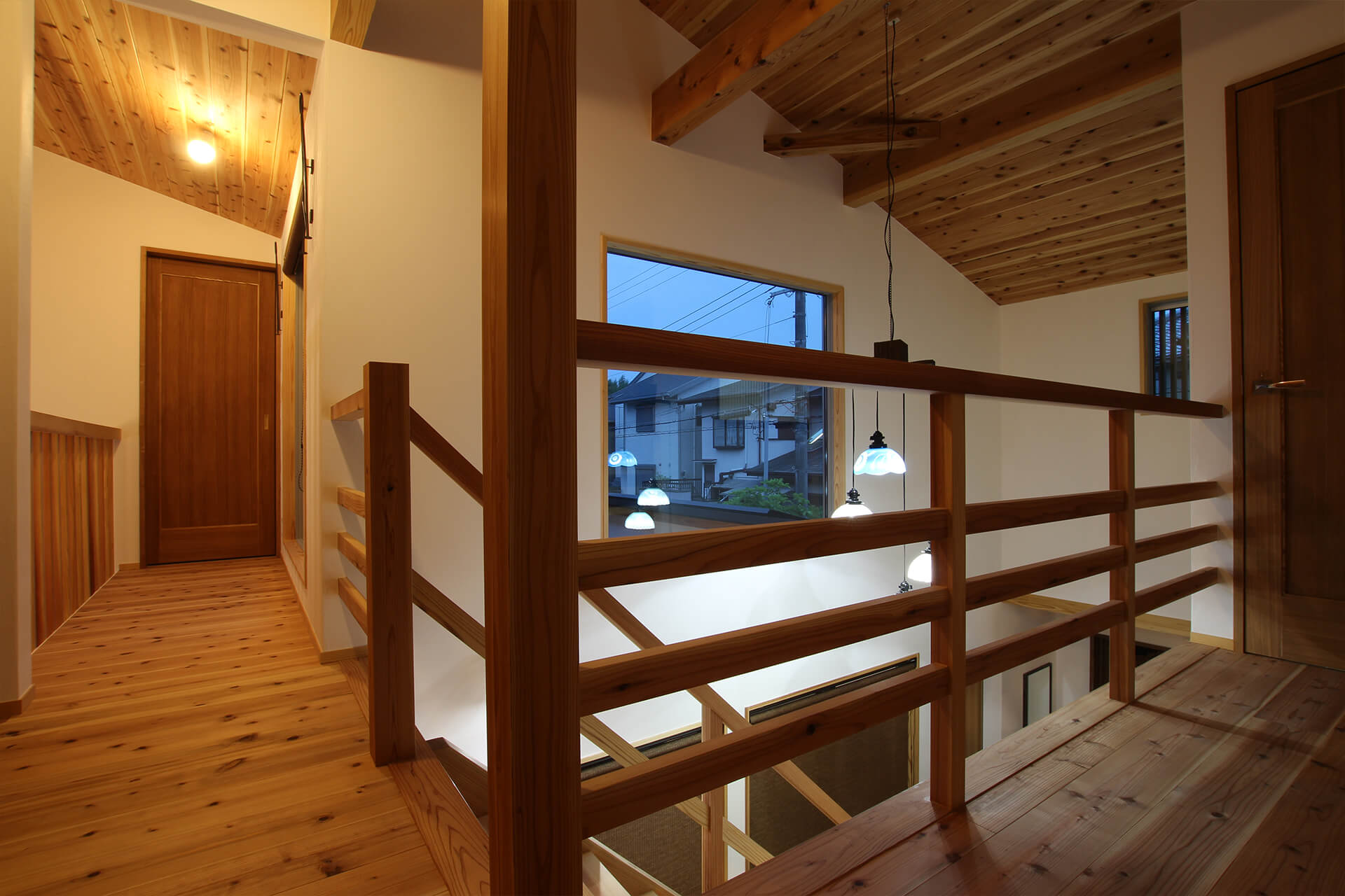 施工写真3枚目　灯りがもてなす粋な家