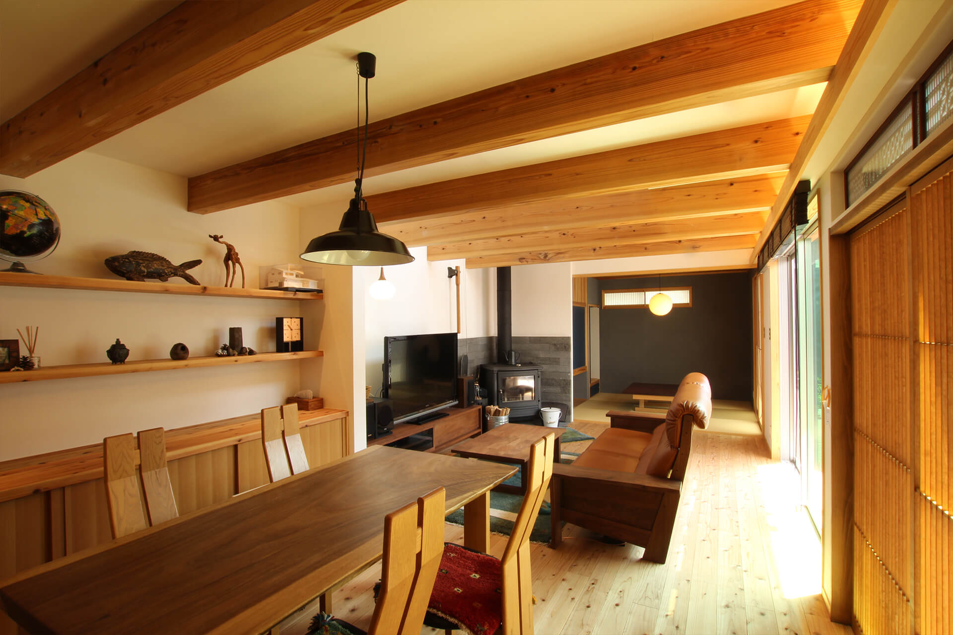 施工写真4枚目　灯りがもてなす粋な家