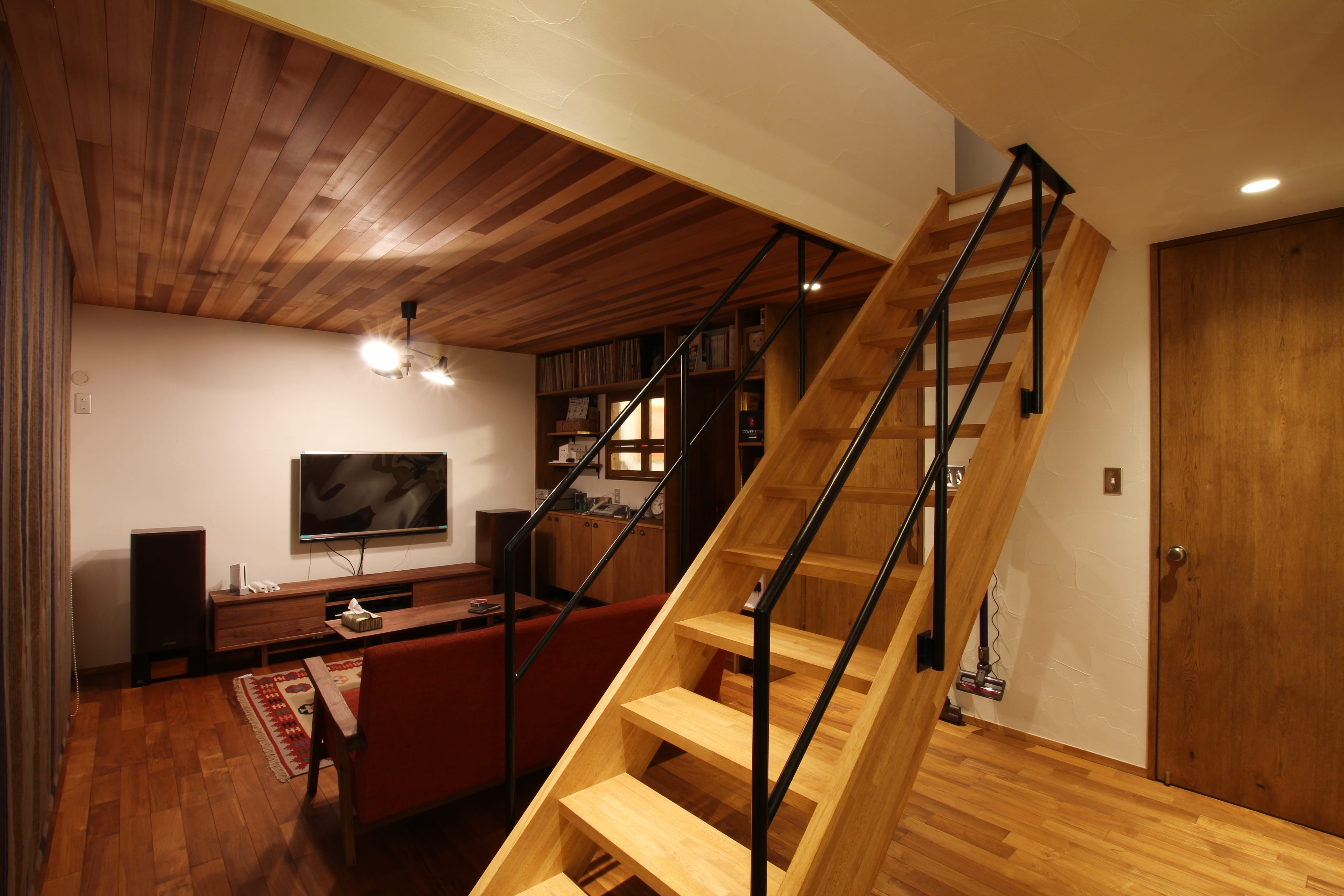 施工写真1枚目　中庭を囲むフラットハウス