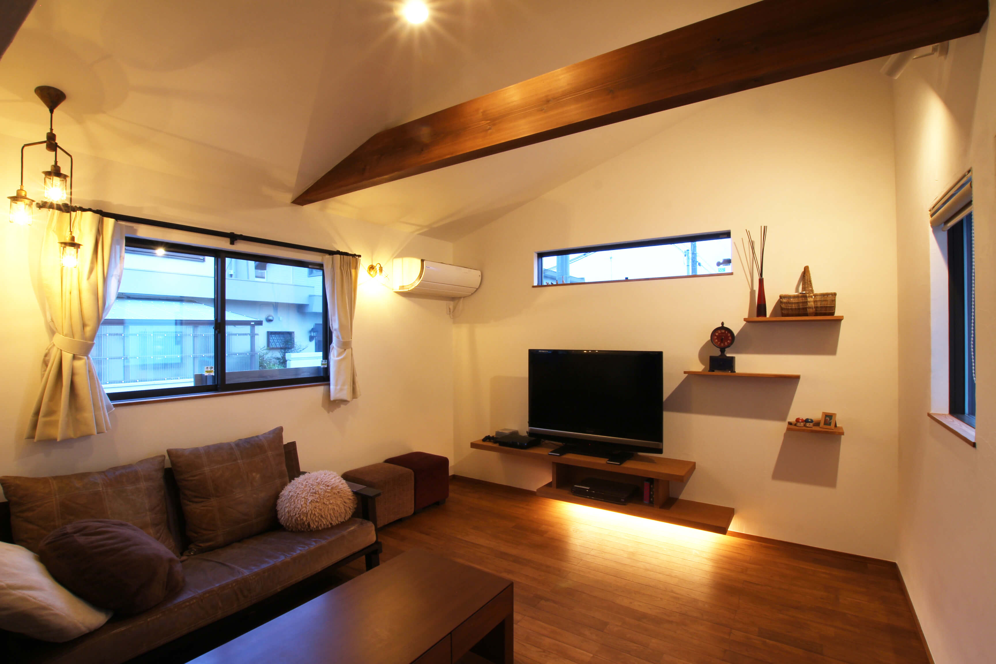 施工写真1枚目　異国へいざなう平屋の家