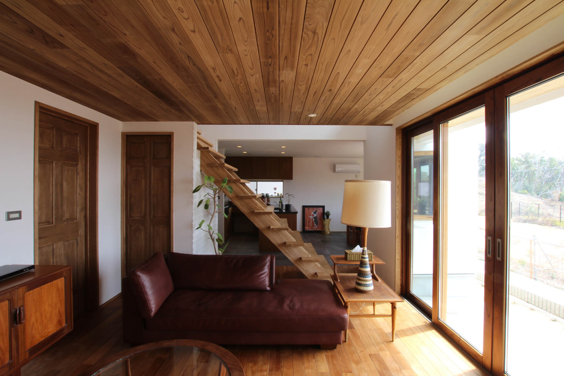 施工写真1枚目　Mid Century Modern