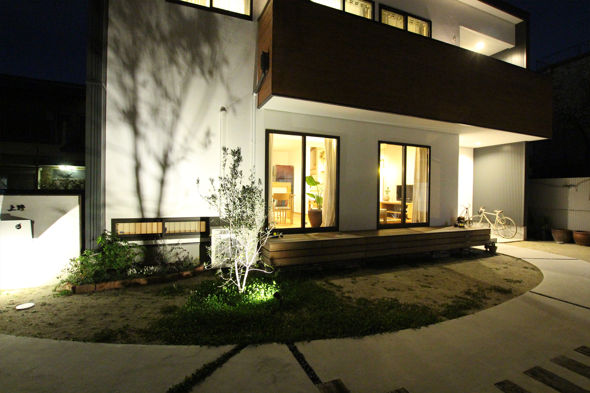 施工写真3枚目　Decorez le colore（ﾃﾞｺﾚｽﾞ ｸﾛｲｴ）