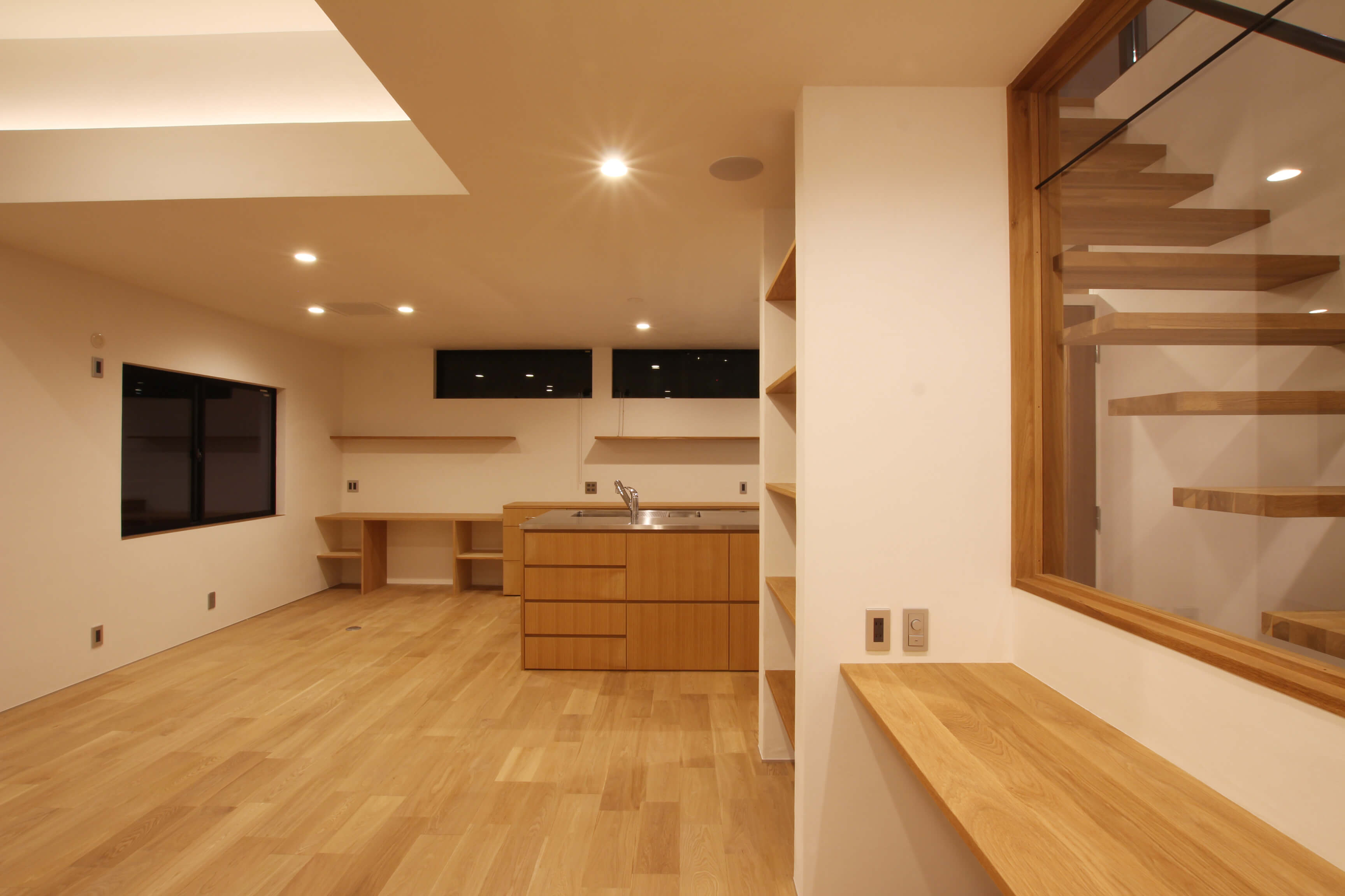 施工写真3枚目　吹抜け土間のあるLuz House