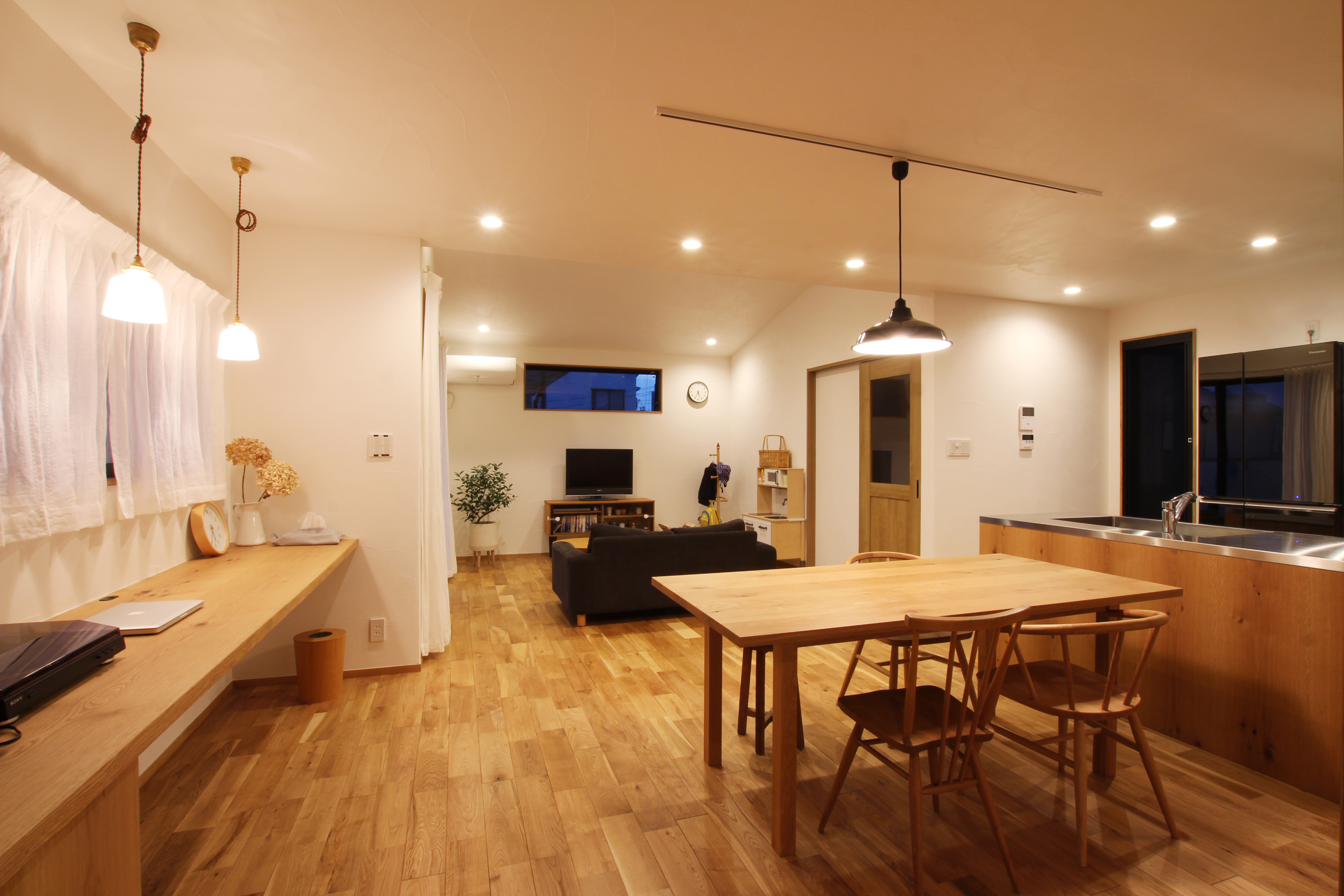 施工写真1枚目　シンプルな暮らしをつくる家 