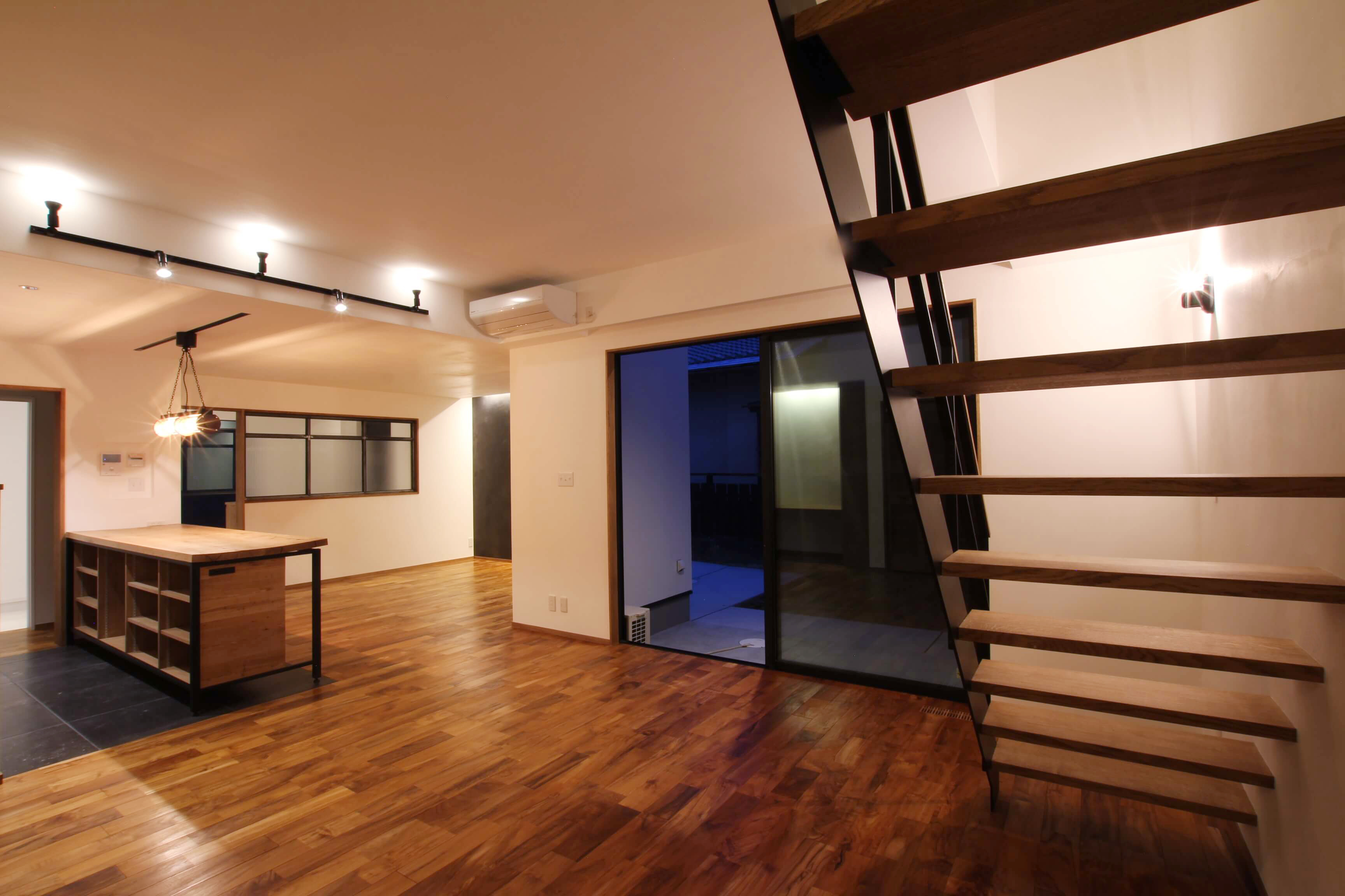 施工写真2枚目　Old American Vintage 