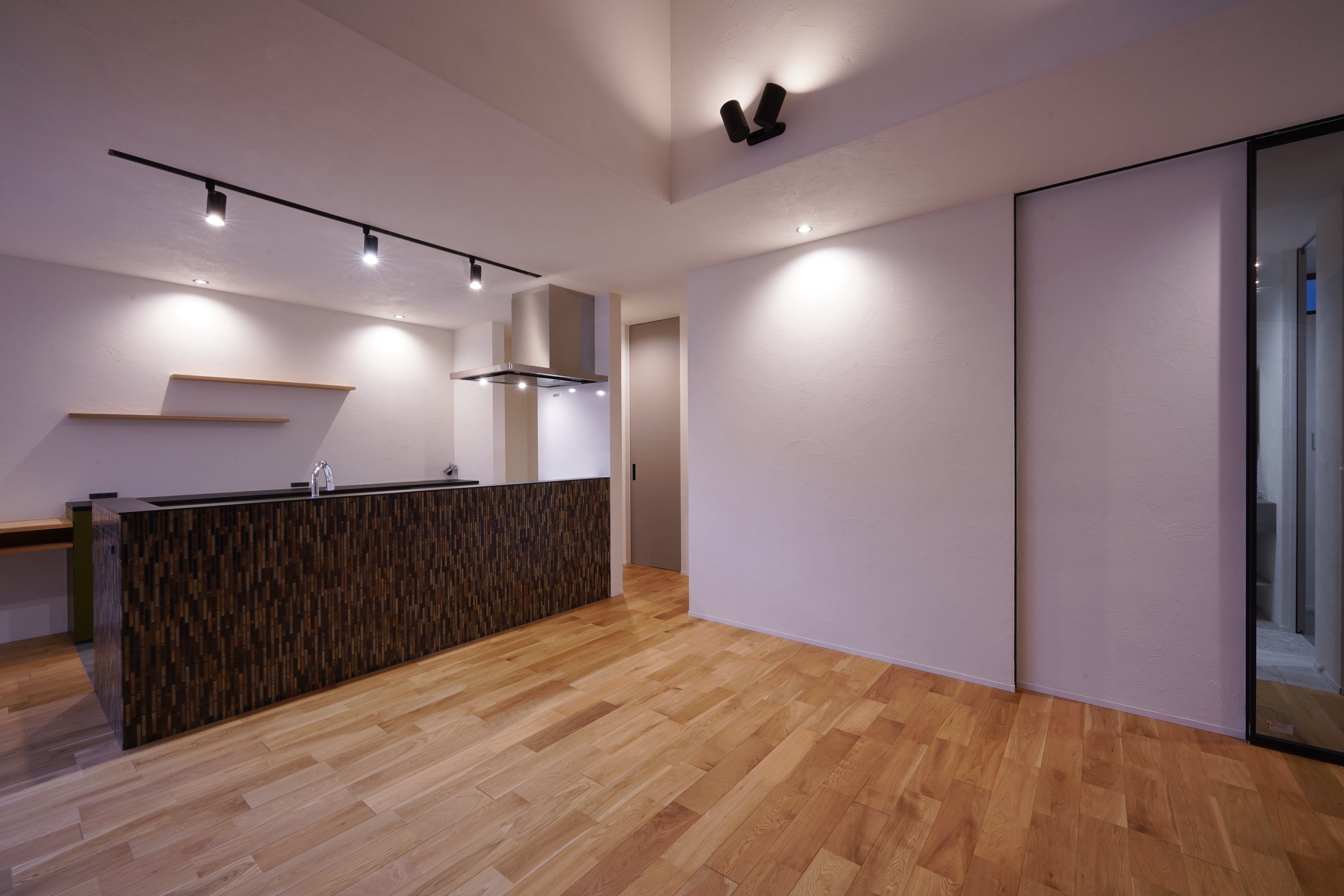 施工写真2枚目　 Nestique in'out living