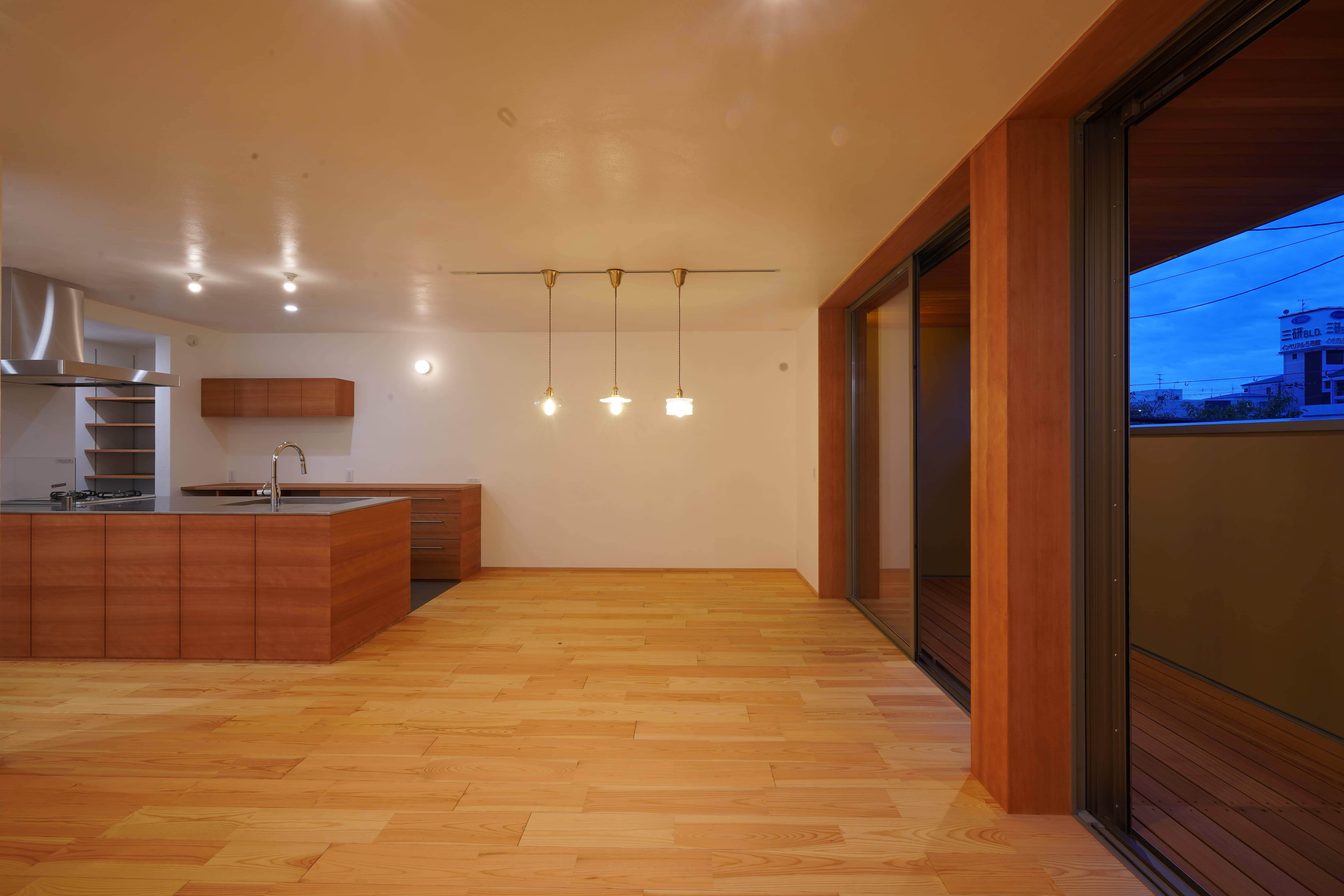 施工写真1枚目　 urban serenity